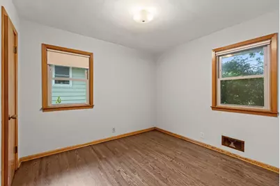 845 20th Avenue N, South Saint Paul, MN 55075 - Photo 6