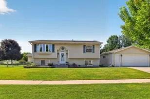 4838 11 Ct NW, Rochester, MN 55901 - Photo 2