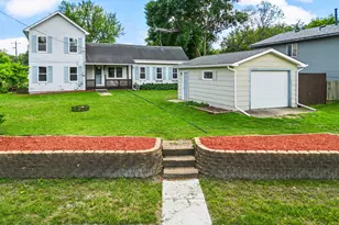 1104 4th St, Howard Lake, MN 55349 - Photo 2