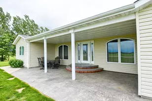 13977 330th St NW, Newfolden, MN 56738 - Photo 4