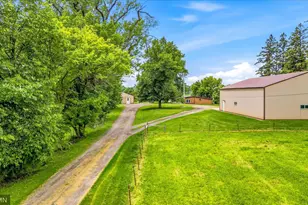 41806 Davenport St NE, Braham, MN 55006 - Photo 2