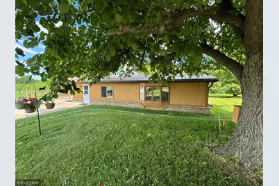 41806 Davenport Street NE, Braham, MN 55006 - Photo 2