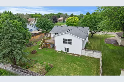 9143 Brunswick Avenue N, Brooklyn Park, MN 55443 - Photo 4
