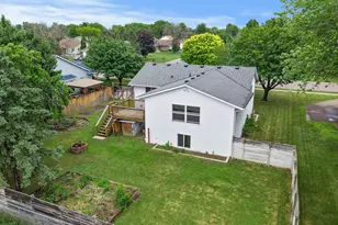 9143 Brunswick Ave N, Brooklyn Park, MN 55443 - Photo 4