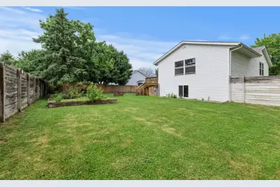 9143 Brunswick Avenue N, Brooklyn Park, MN 55443 - Photo 10
