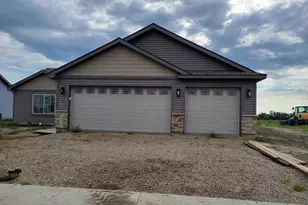 1363 Cullen St, Saint Peter, MN 56082 - Photo 1