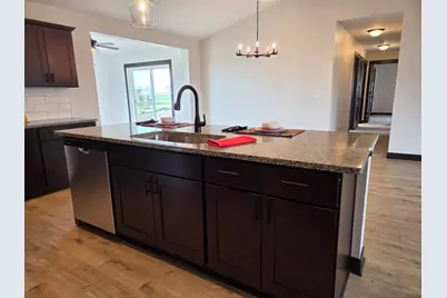 1363 Cullen Street, Saint Peter, MN 56082 - Photo 6