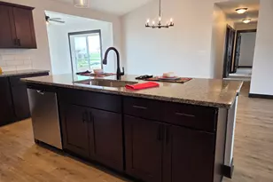 1363 Cullen St, Saint Peter, MN 56082 - Photo 6
