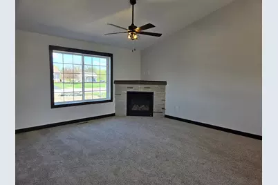 1363 Cullen Street, Saint Peter, MN 56082 - Photo 12