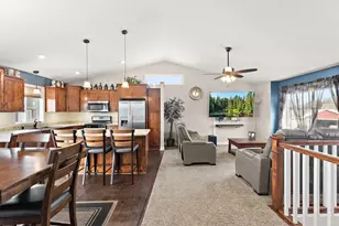 12012 Mayview Cove, Lindstrom, MN 55045 - Photo 8