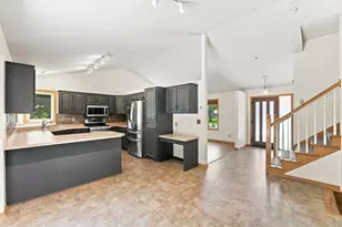 3698 Willbrook Ct, Eagan, MN 55123 - Photo 4