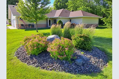 12998 Evergreen Drive, Lindstrom, MN 55045 - Photo 2