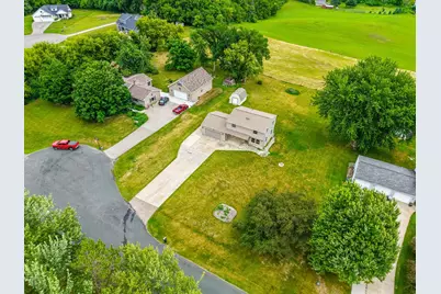 720 Campbell Court, Pine Island, MN 55963 - Photo 4
