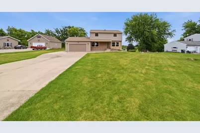 720 Campbell Court, Pine Island, MN 55963 - Photo 2