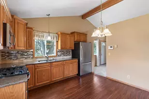 1619 McLean Ave, Saint Paul, MN 55106 - Photo 2