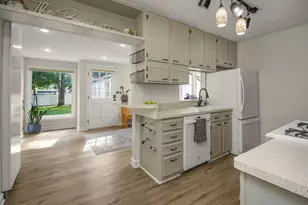 2641 Kentucky Ave S, Saint Louis Park, MN 55426 - Photo 6