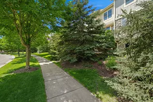 10736 Falling Water Ln, Woodbury, MN 55129 - Photo 8