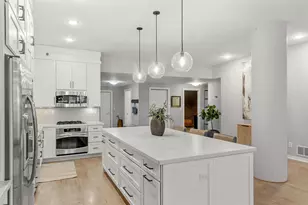 215 10th Ave S, Minneapolis, MN 55415 - Photo 8