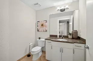 215 10th Ave S, Minneapolis, MN 55415 - Photo 42