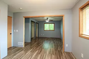913 Carolina Pkwy NW, Hutchinson, MN 55350 - Photo 10