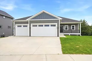 482 Westwood, River Falls, WI 54022 - Photo 2
