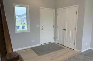987 45th Ave NE, Saint Cloud, MN 56304 - Photo 2