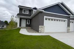 987 45th Ave NE, Saint Cloud, MN 56304 - Photo 2