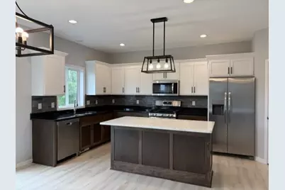 987 45th Avenue NE, Saint Cloud, MN 56304 - Photo 4