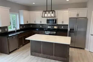 987 45th Ave NE, Saint Cloud, MN 56304 - Photo 2