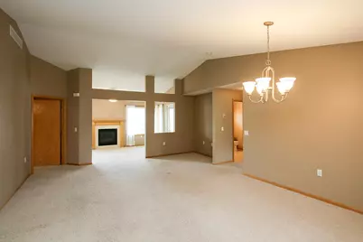 820 Greensview Court NW, Hutchinson, MN 55350 - Photo 4