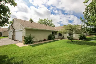 820 Greensview Court NW, Hutchinson, MN 55350 - Photo 2