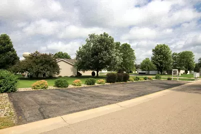 820 Greensview Court NW, Hutchinson, MN 55350 - Photo 26