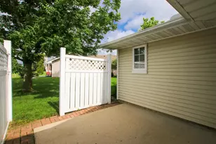 820 Greensview Ct NW, Hutchinson, MN 55350 - Photo 24