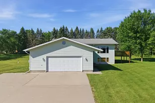 28249 Meadow Dr, Detroit Lakes, MN 56501 - Photo 2