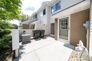 1984 Glenfield Ct, Eagan, MN 55122 - Photo 2