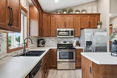 1632 Jefferson Street S, Cambridge, MN 55008 - Photo 8