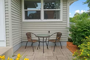 6738 Knoll Street N, Golden Valley, MN 55427 - Photo 4