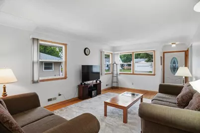 6738 Knoll Street N, Golden Valley, MN 55427 - Photo 6