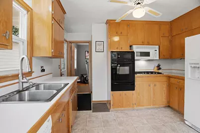 6738 Knoll Street N, Golden Valley, MN 55427 - Photo 12