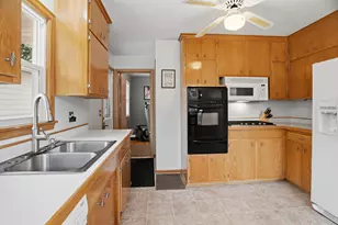 6738 Knoll Street N, Golden Valley, MN 55427 - Photo 12