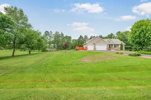 15004 Cherokee Dr N, Rogers, MN 55374 - Photo 2