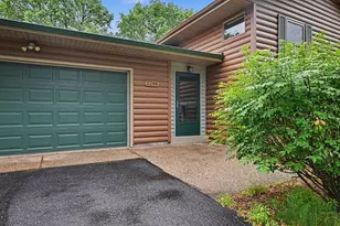 2288 Phylis Ct E, Maplewood, MN 55119 - Photo 4