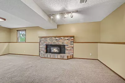2288 Phylis Court E, Maplewood, MN 55119 - Photo 18