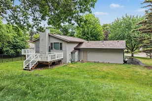 2288 Phylis Ct E, Maplewood, MN 55119 - Photo 24