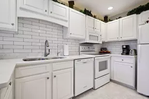 7561 Zinnia Way, Maple Grove, MN 55311 - Photo 6