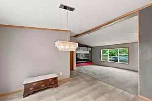 2 Barker Dr, Duluth, MN 55808 - Photo 4