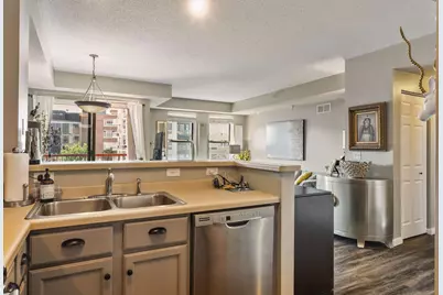 660 N 2nd Street #410, Minneapolis, MN 55401 - Photo 2