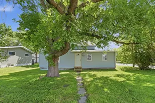 909 14th St S, Benson, MN 56215 - Photo 1