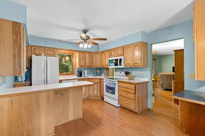 917 Arbogast Street, Shoreview, MN 55126 - Photo 8