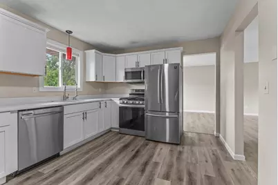 6835 Colfax Avenue N, Brooklyn Center, MN 55430 - Photo 10
